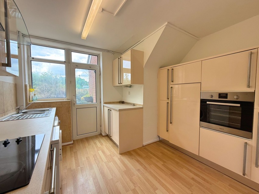 Images for Matlock Close, Sale, M33