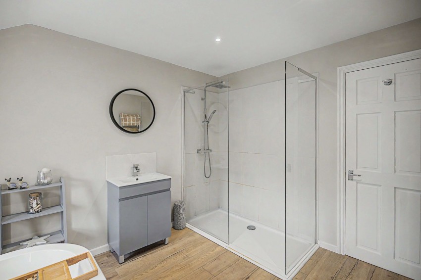 Images for Apsley Grove, Bowdon, WA14