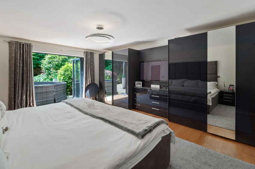 Images for 15 Butley Lanes, Prestbury, SK10