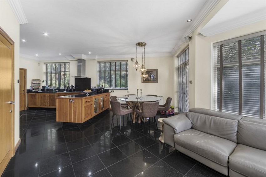 Images for Alan Drive, Hale, WA15